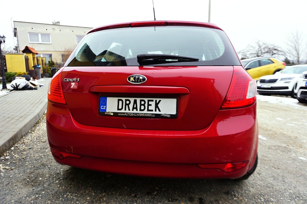 Kia Ceed 1,4 16V 66 kW 2010 HATCHBACK - 6
