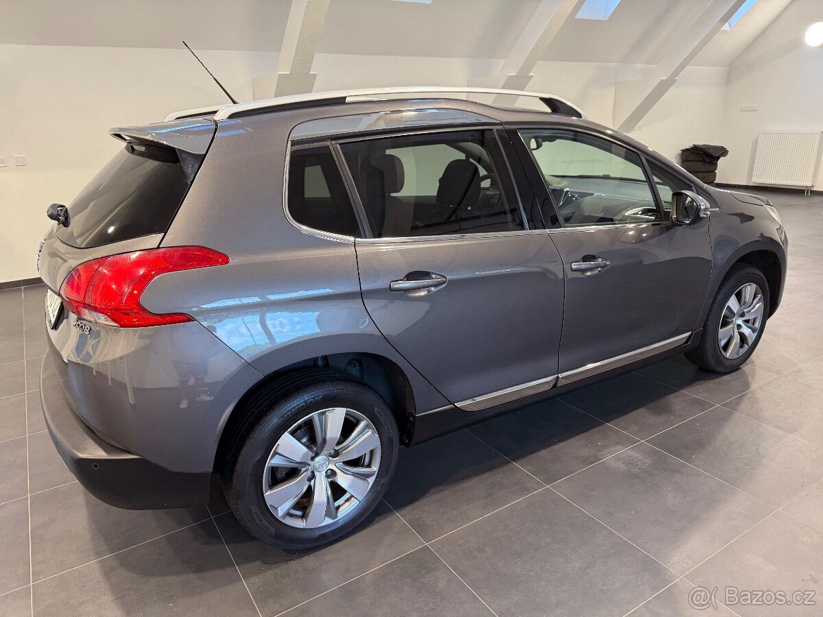 Peugeot 2008 1.2 PureTech 60 kW Allure nová STK a servis - 6