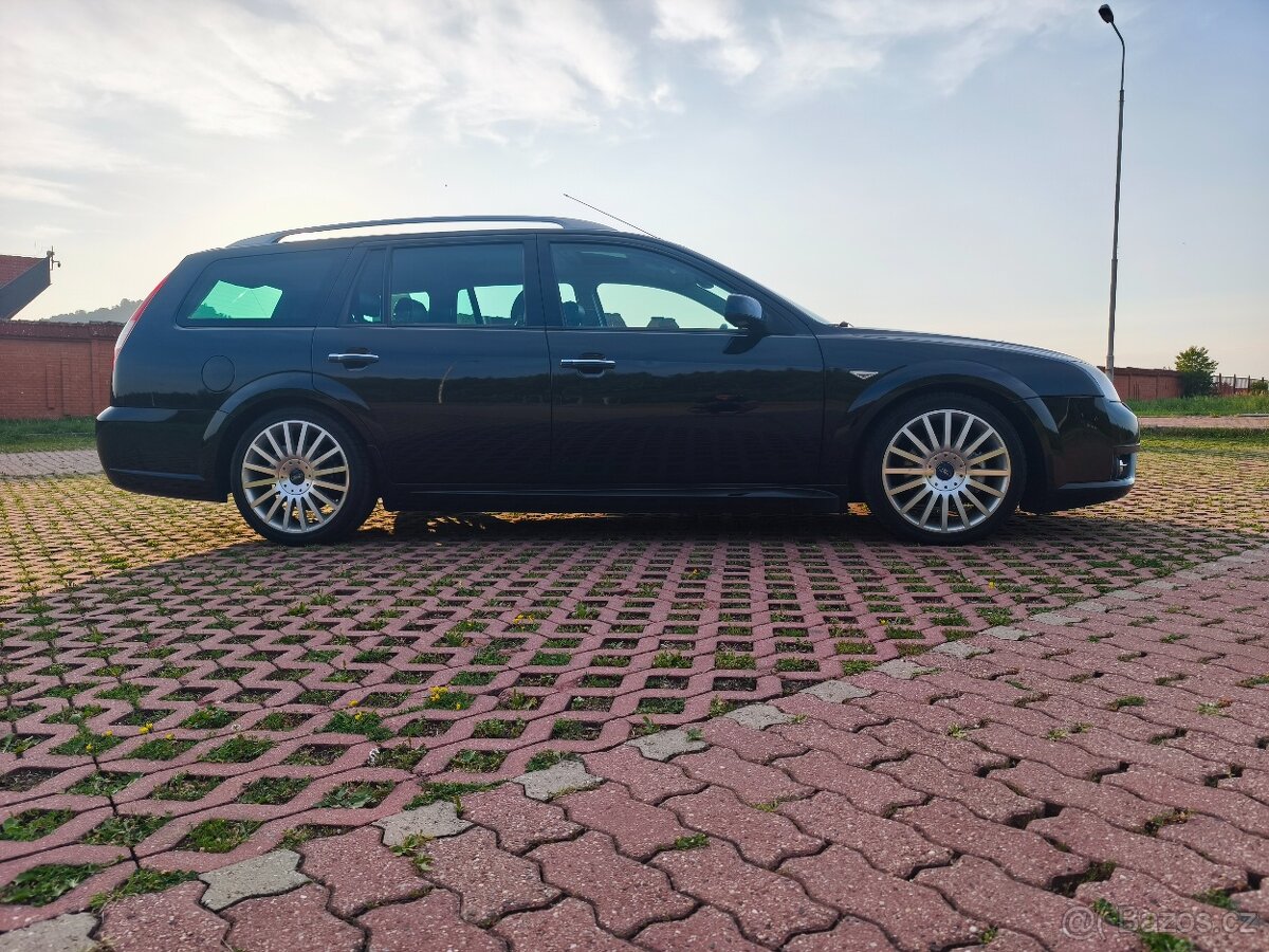 Ford Mondeo ST 220 - 6