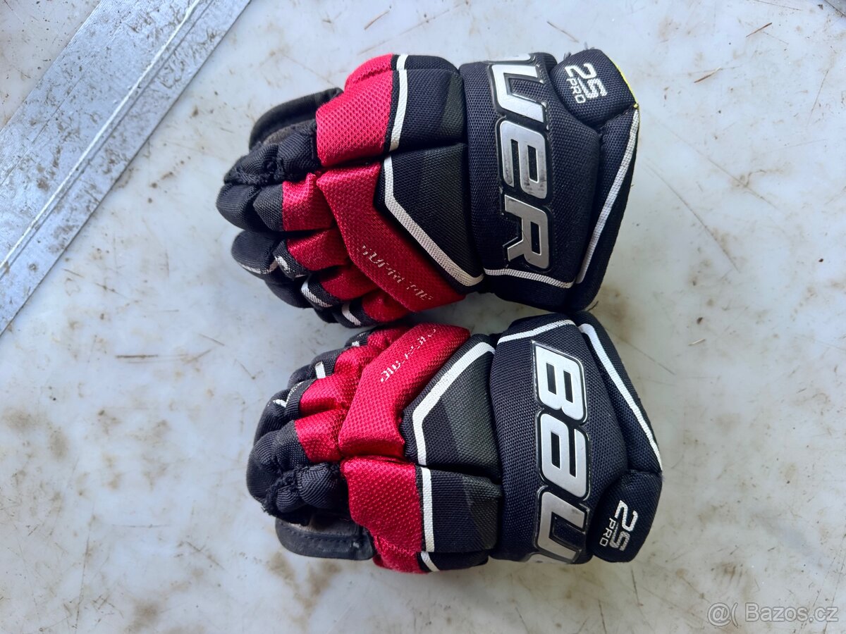 Hokejová výstroj CCM - 6