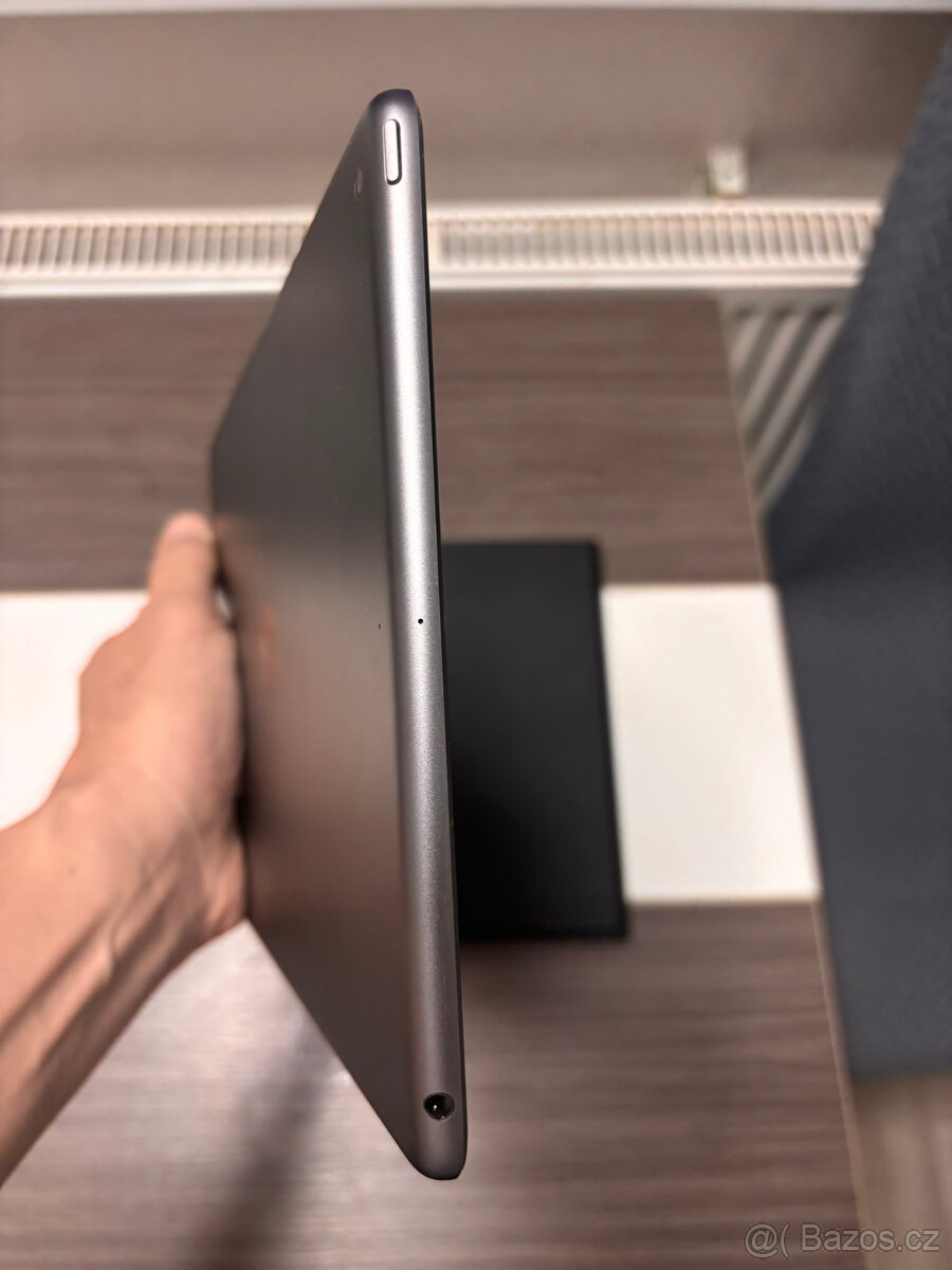 iPad 8. generace (A2270) 32 GB Wi-Fi – s klávesnicí, perem a - 6