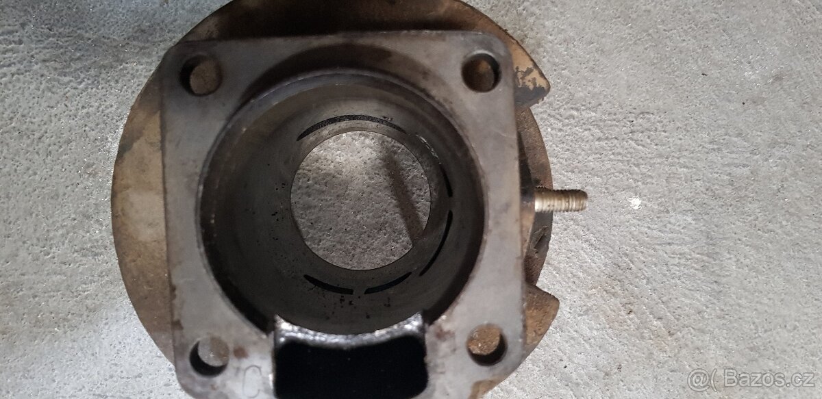 Válec+ píst PF62 - 6