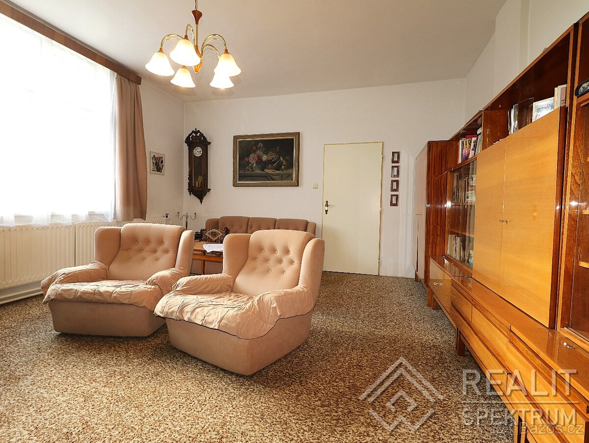 Prostorný a prosvětlený byt 2+1 (+ menší pokojík) v Žamberku - 6