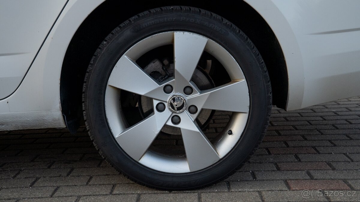 Škoda Octavia III COMBI dvě sady kol - 6