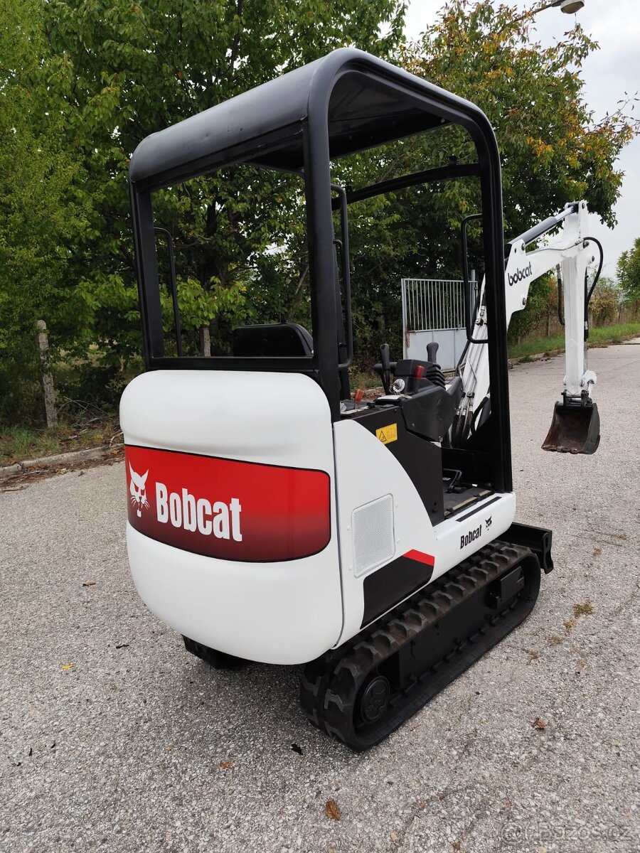 Bagr Bobcat 320. 2x lyžica. - 6