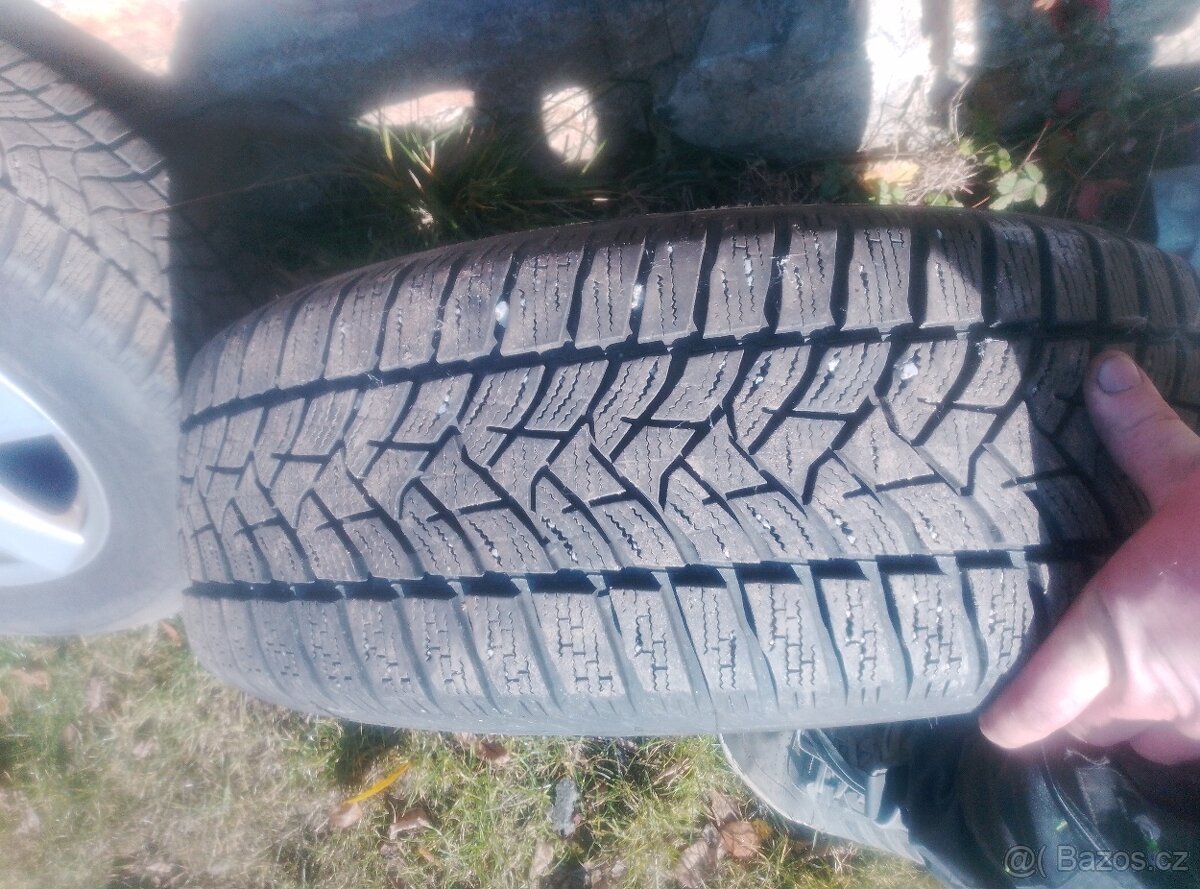 215/65 r16 98h - 6