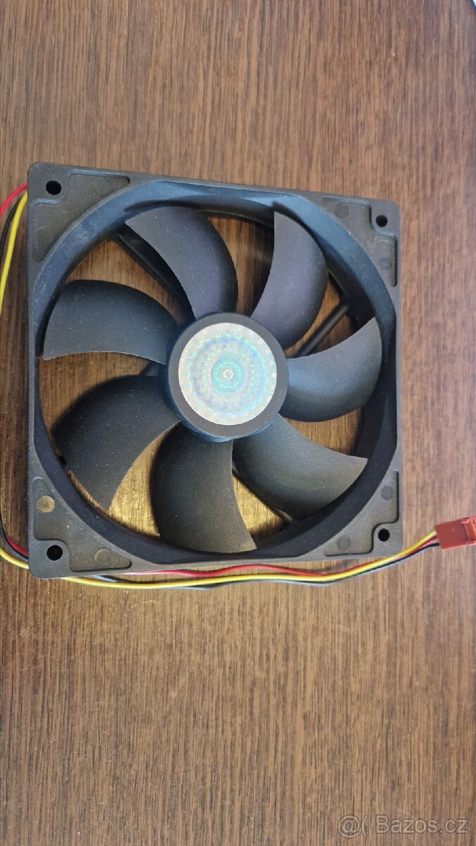 Ventilátory k PC 12V a rozdvojka napájení ventilátorů - 6