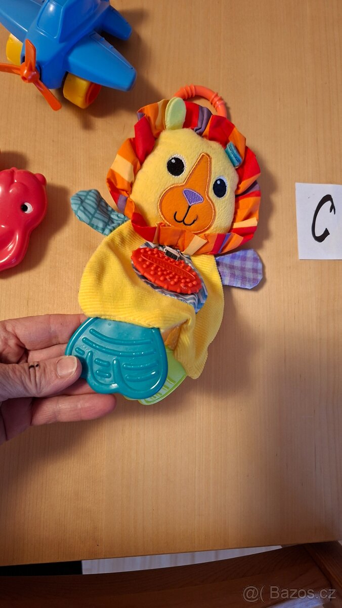 Sada C - chrastítko, kousátko, lvíček. - 6