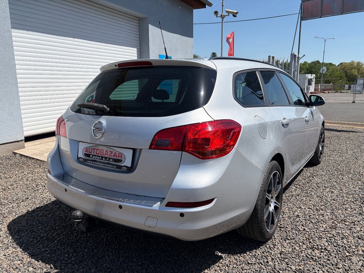 Opel Astra, J KOMBI 1,6 85kW, SERVISKA - 6