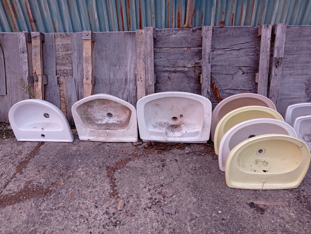 Umyvadla, bidety a WC - 6