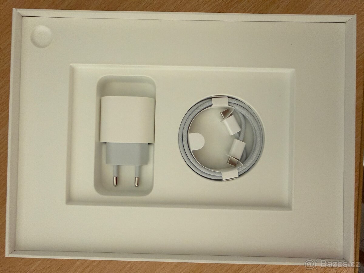 Apple iPad 10 generace WiFi 64gb - 6