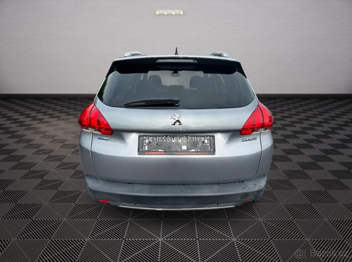 Prodáváme Peugeot 2008 1.2T 81kw Allure - 6