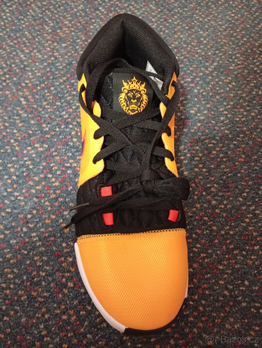 ORIGINÁLNÍ BOTY NIKE LEBRON WITNESS VIII 44 - 6