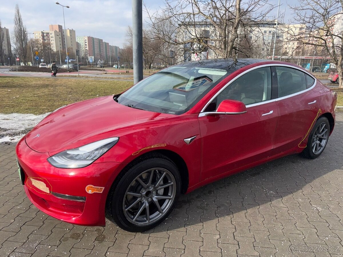 Tesla model 3 - 6