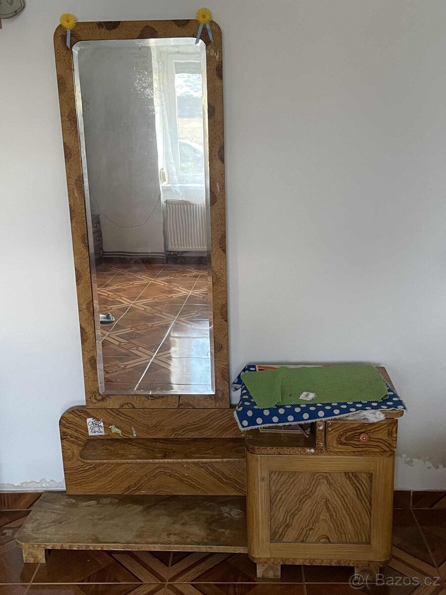 Retro skříně z masivu - 6