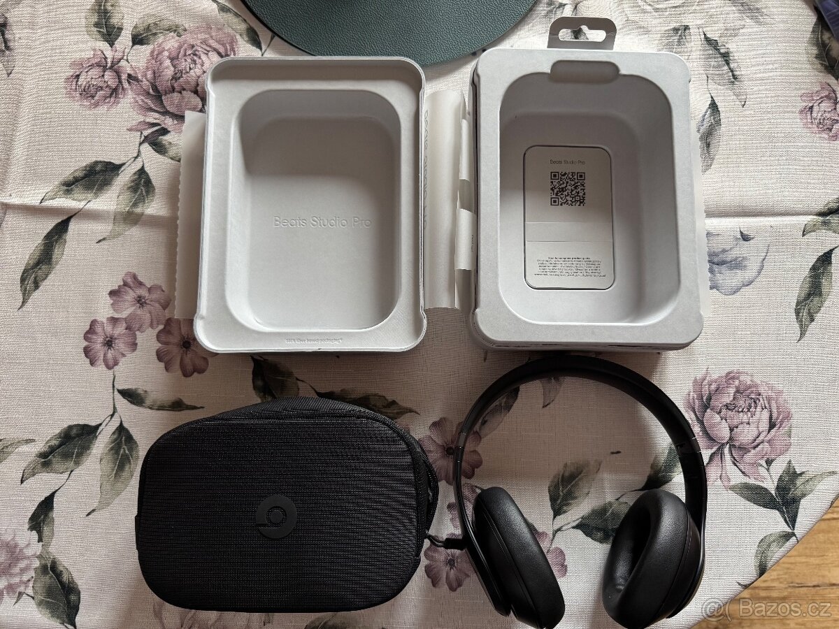 Apple Beats Studio Pro černé - 6