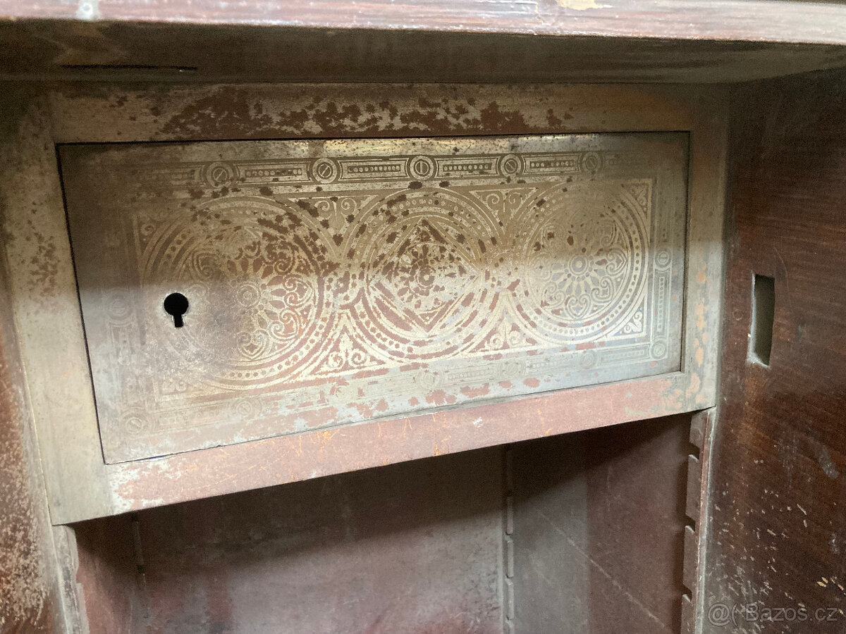 Trezor starožitný Popelka za 12.000 kč - 6