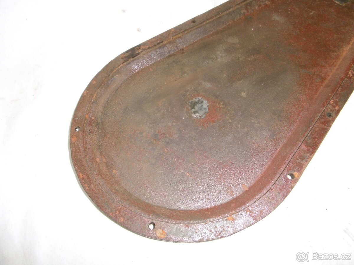 auto moto kryt motoru na veterána - 6