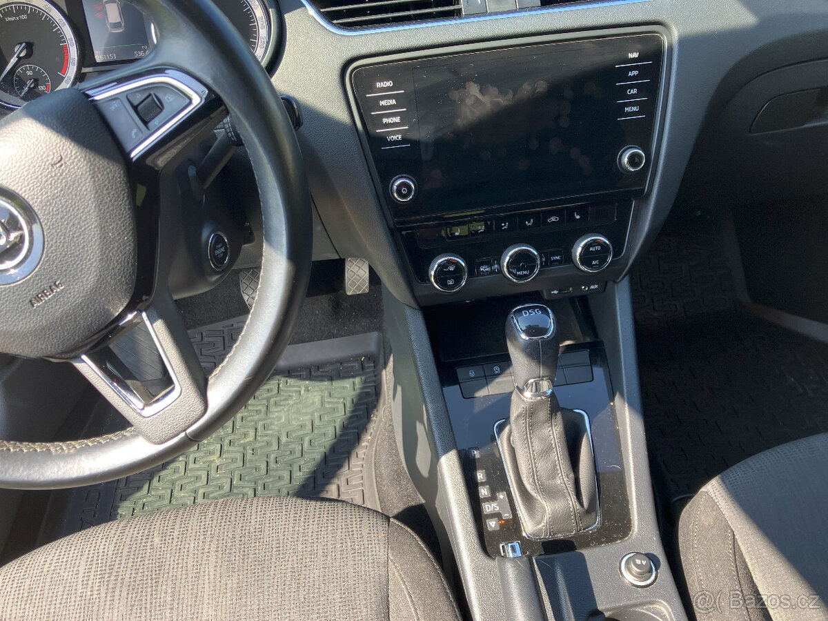 octavia 3 DSG 1,6 tdi combi faselift, výbava - 6