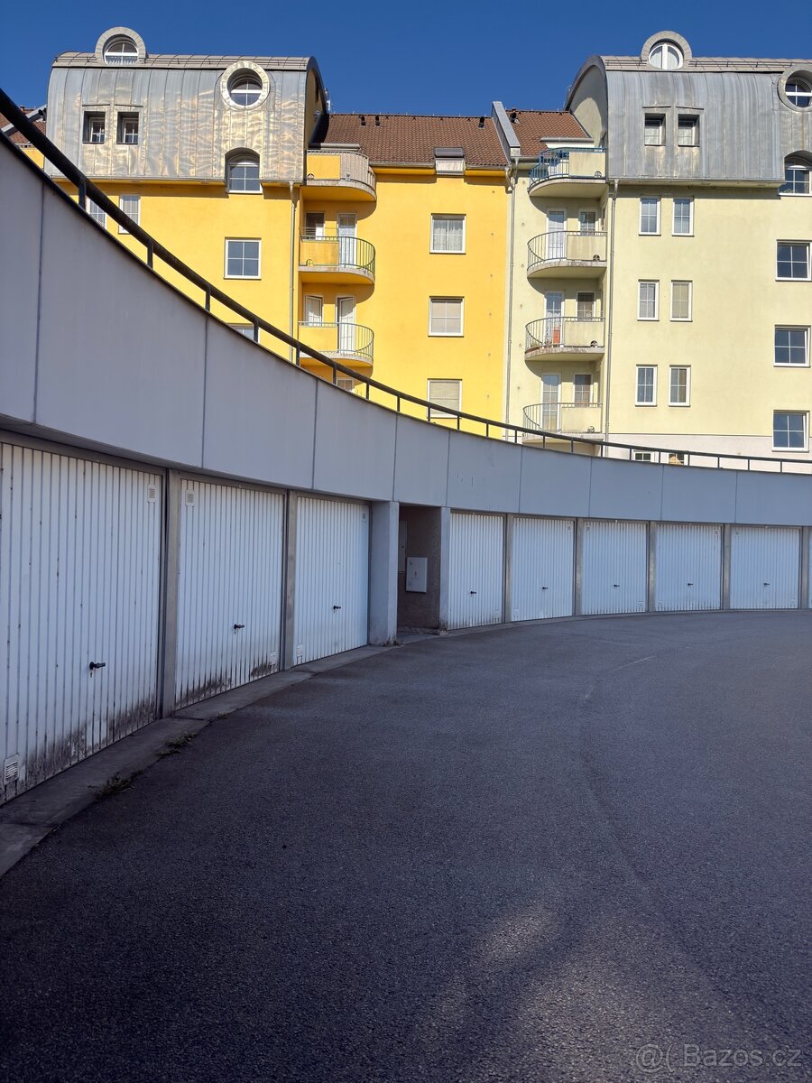 Garáž - Jindřichův Hradec - 6