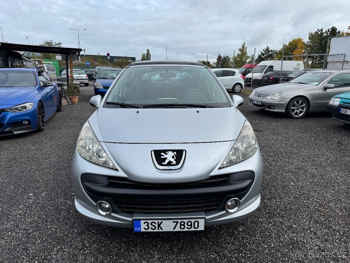 Peugeot 207 - 6