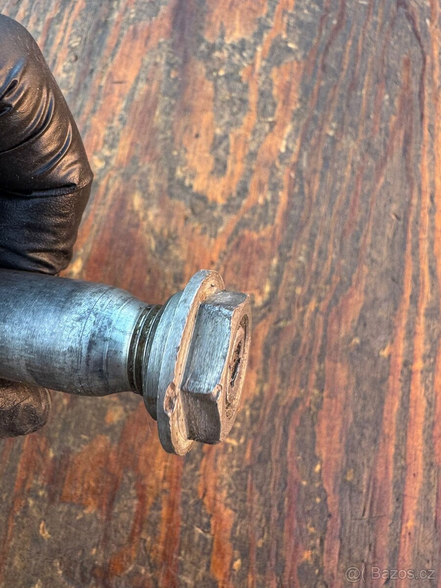 Čep osa předního kola přední vidlice zavěšení Yamaha YZF YZ - 6