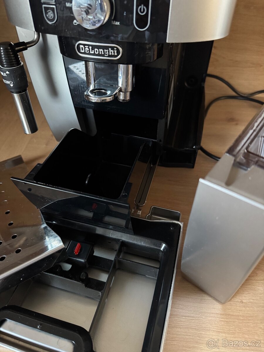 DeLonghi Magnifica S Smart (250.23.SB) - 6