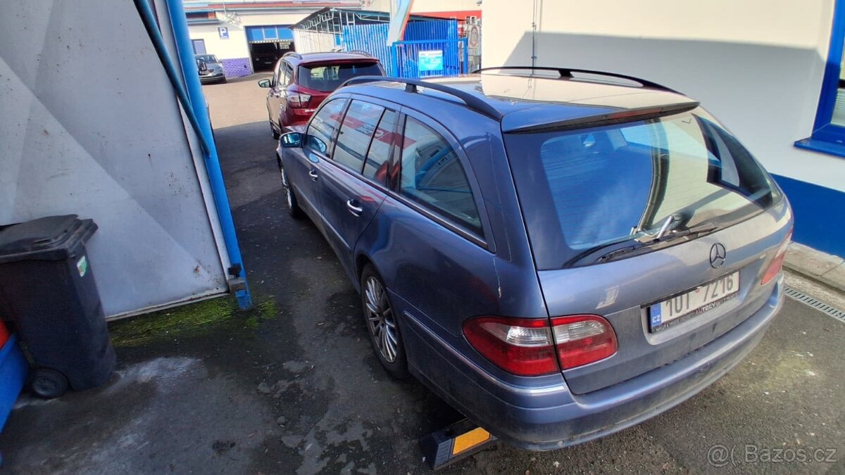 Mercedes-Benz E270CDI 2003 Avantgarde - 6