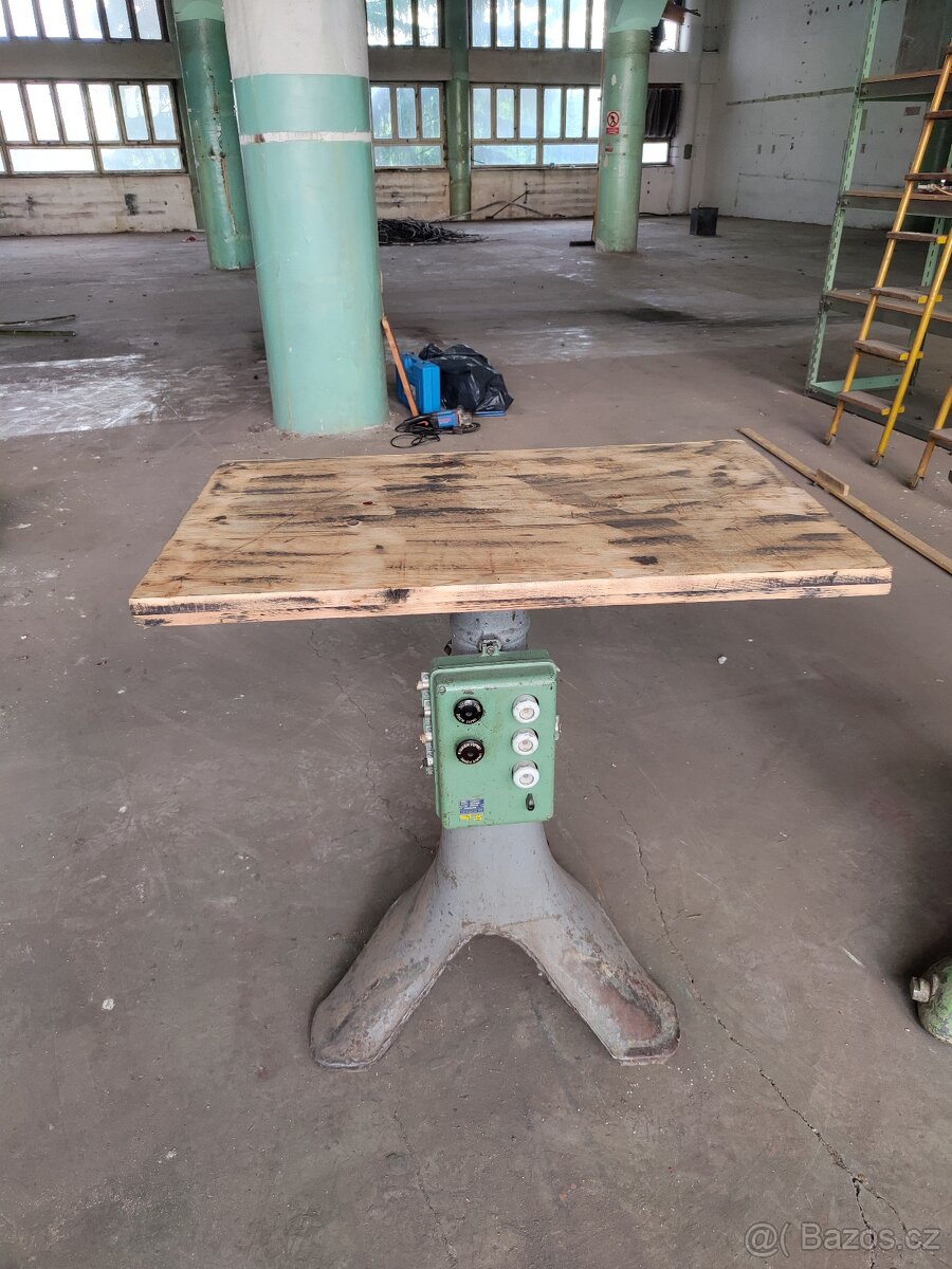 Industriální stůl, nábytek, židle, stojan.. - 6