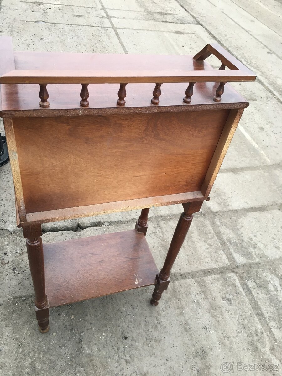 Starozitny stolek - 6