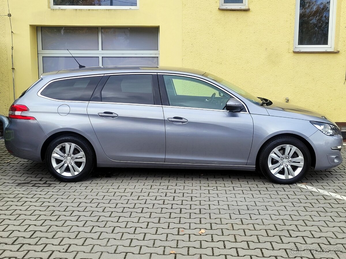 Peugeot 308, 1,2 PT/110hp,CZ, SERVISNÍ KNÍŽKA - 6