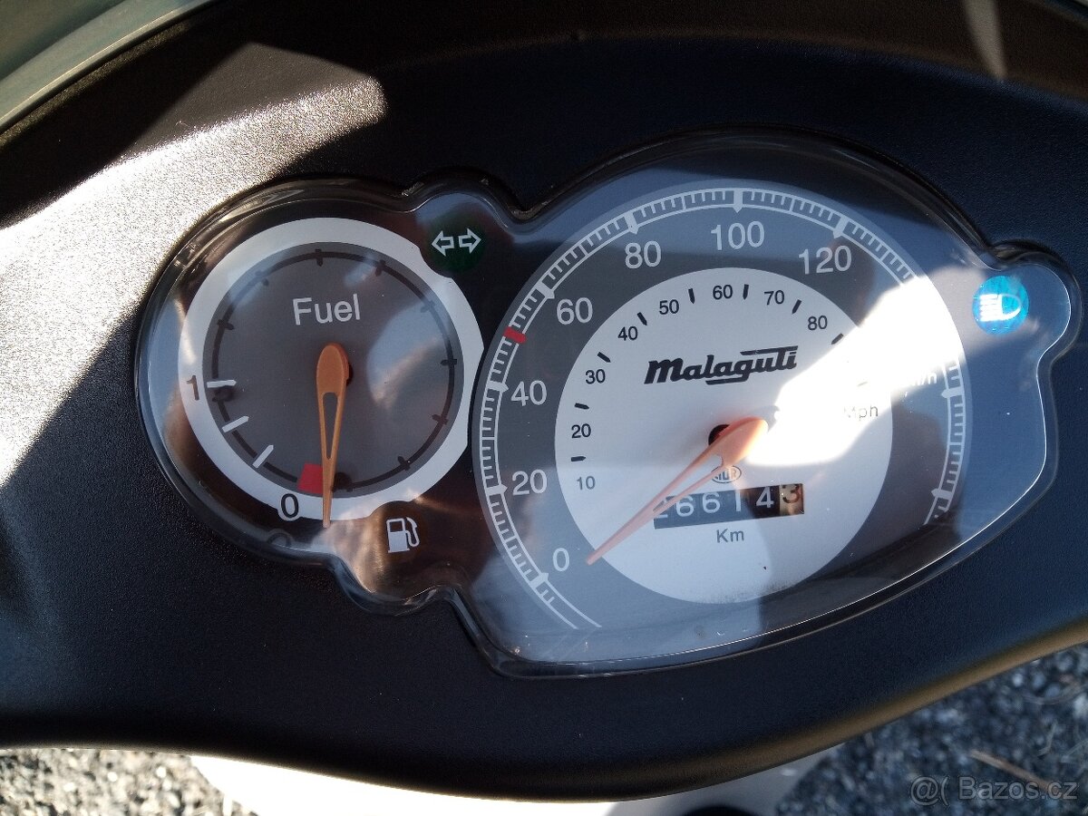 Prodám skútr MALAGUTI CIAK 150 4T r.v 2002 - 6