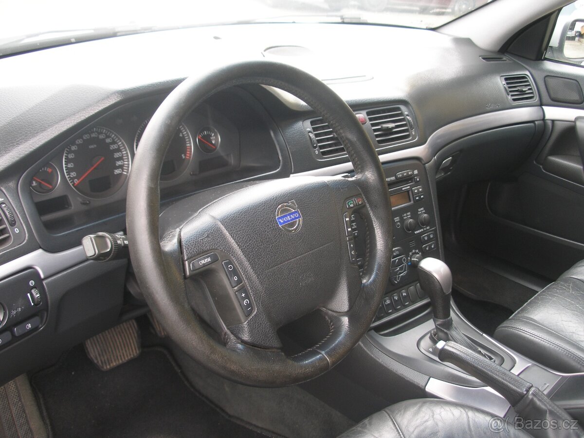 VOLVO S80,2.4 D5,120KW,AUTOMAT,VYHŘÍVANÁ SEDADLA-KŮŽE - 6