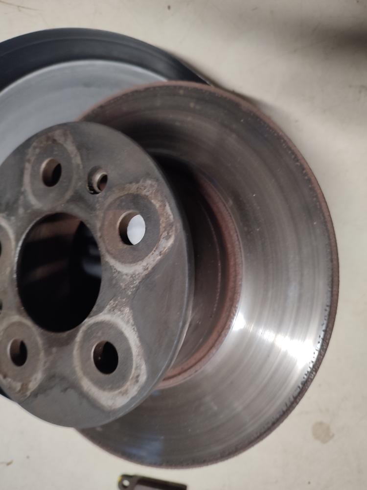 Prodám na Vw Bus T2b tyto díly brzd - 6