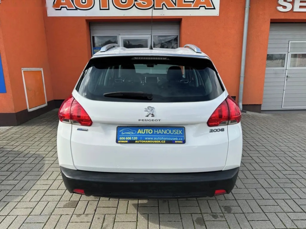 Peugeot 2008, 1.2 Puretech 60KW - 6