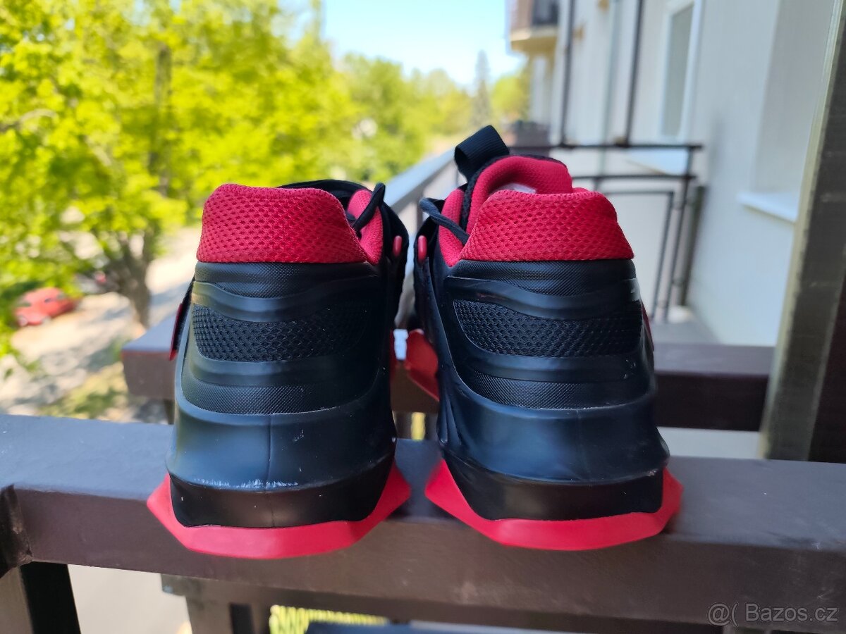 Nike Savaleos - 6