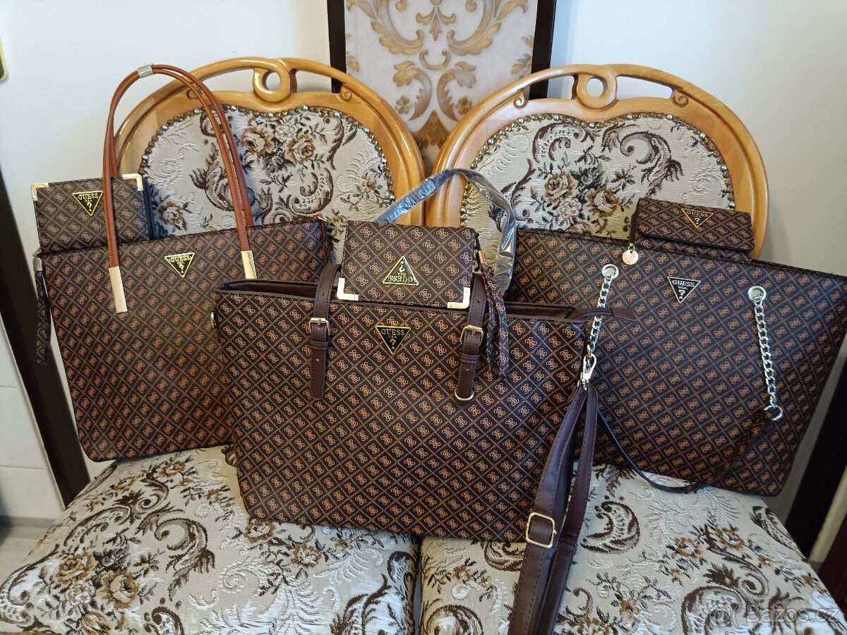 Kabelka Guess s peněženkou a odepínacím popruhem. - 6