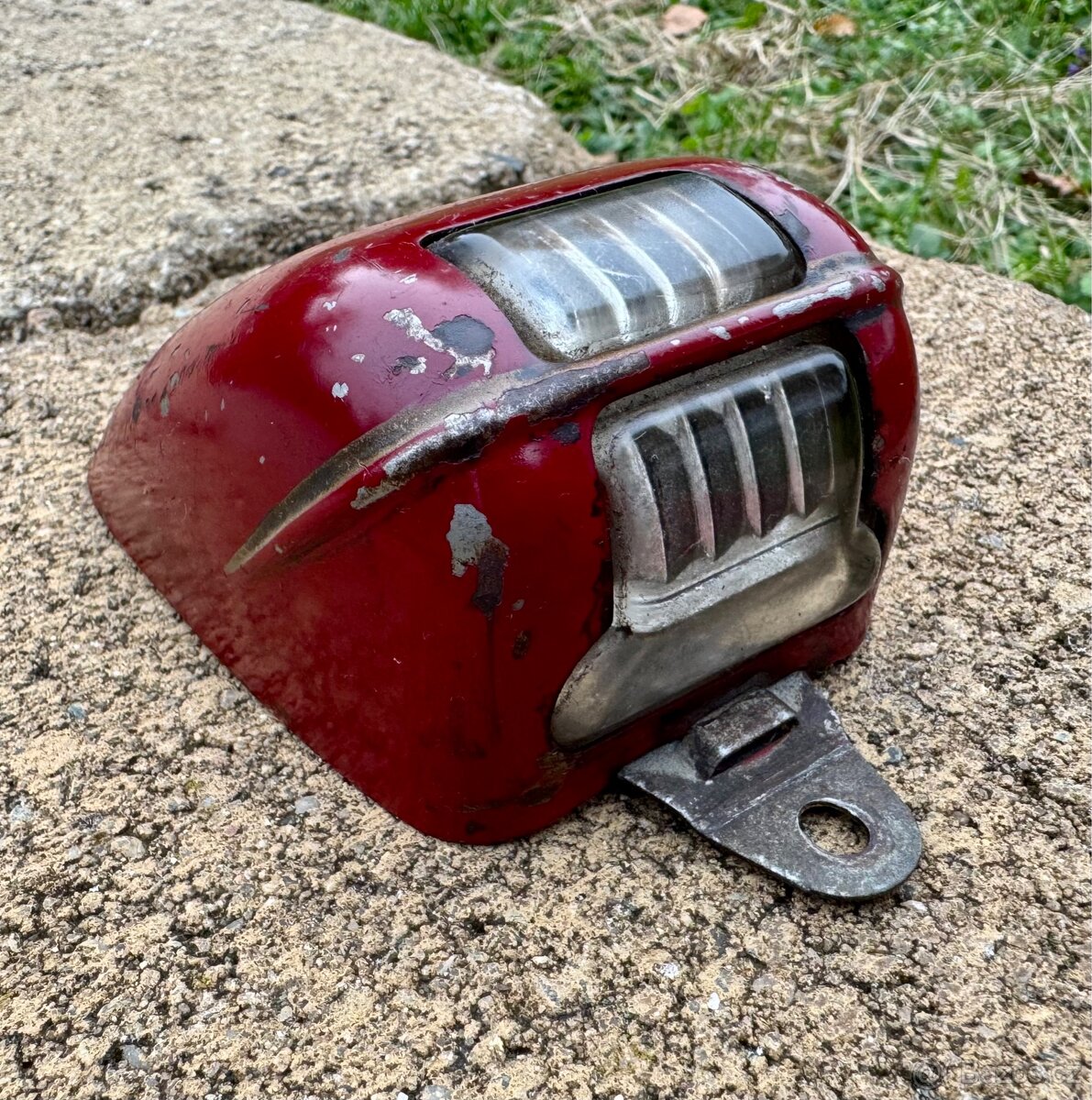 Jawa ČZ kývačka, půllitr, Velorex - zadní světla - 6