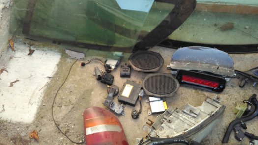 Ford mondeo MKII r.v. 1996 náhradní díly za odvoz - 6