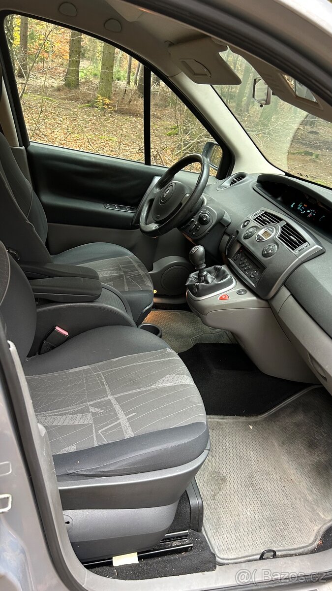 Scenic 1.9 Dci najeto 133.000km - 6