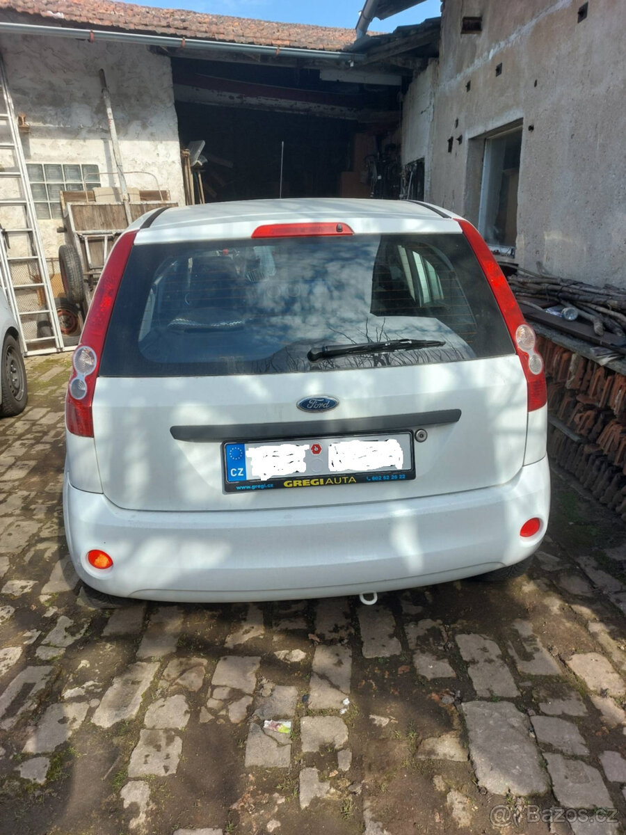 Prodám Fordfiesta 1.3 - 6