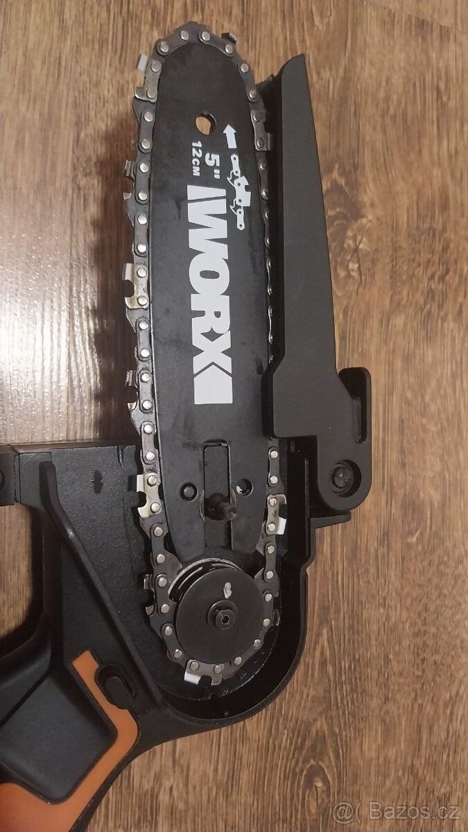 Worx Aku řetězová pila WG324E - 6
