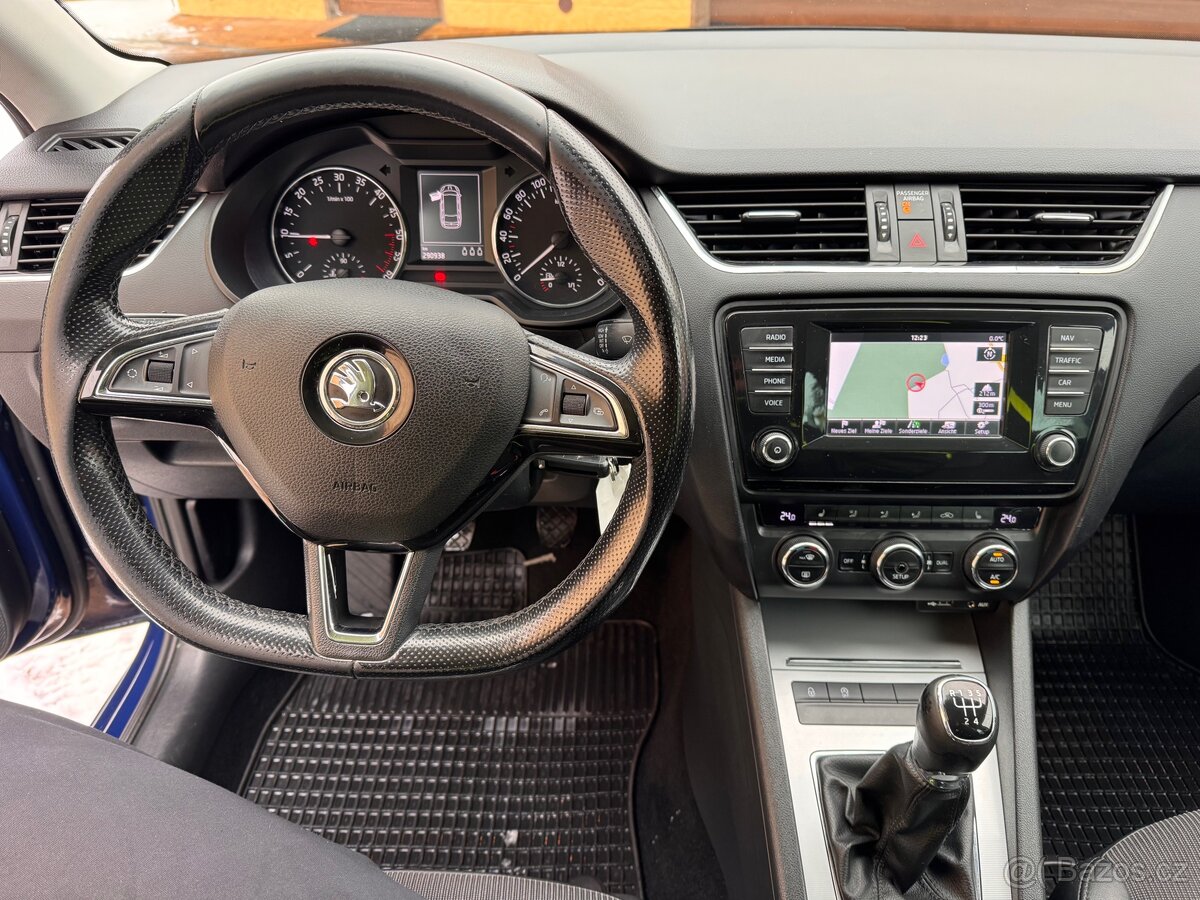 Škoda Octavia 1.6TDI 77Kw Style - Navi - 6