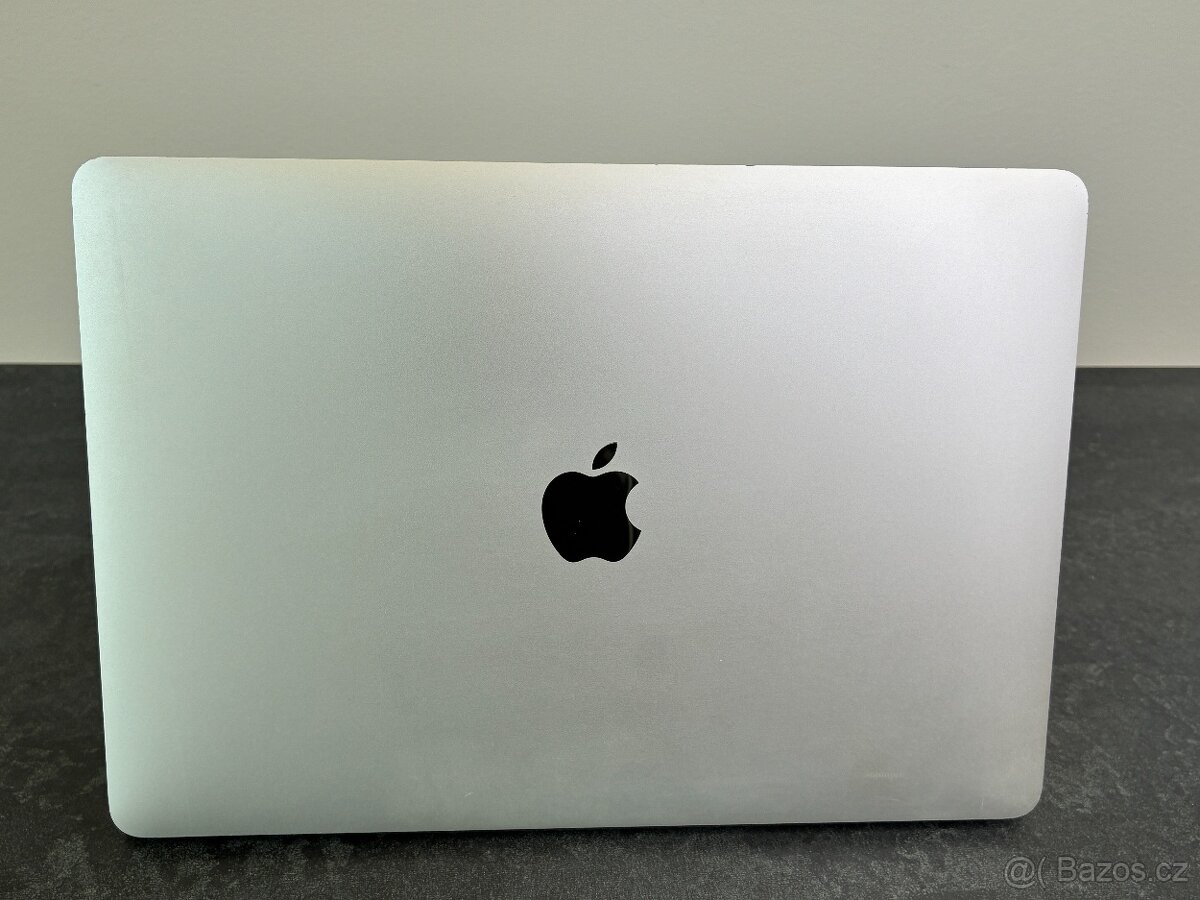 MacBook Pro 13'' 2019 / i5 / 16GB / 256GB SSD - DPH - 6