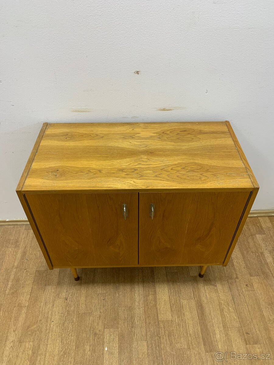 Retro komoda Brusel 60. léta : - 6