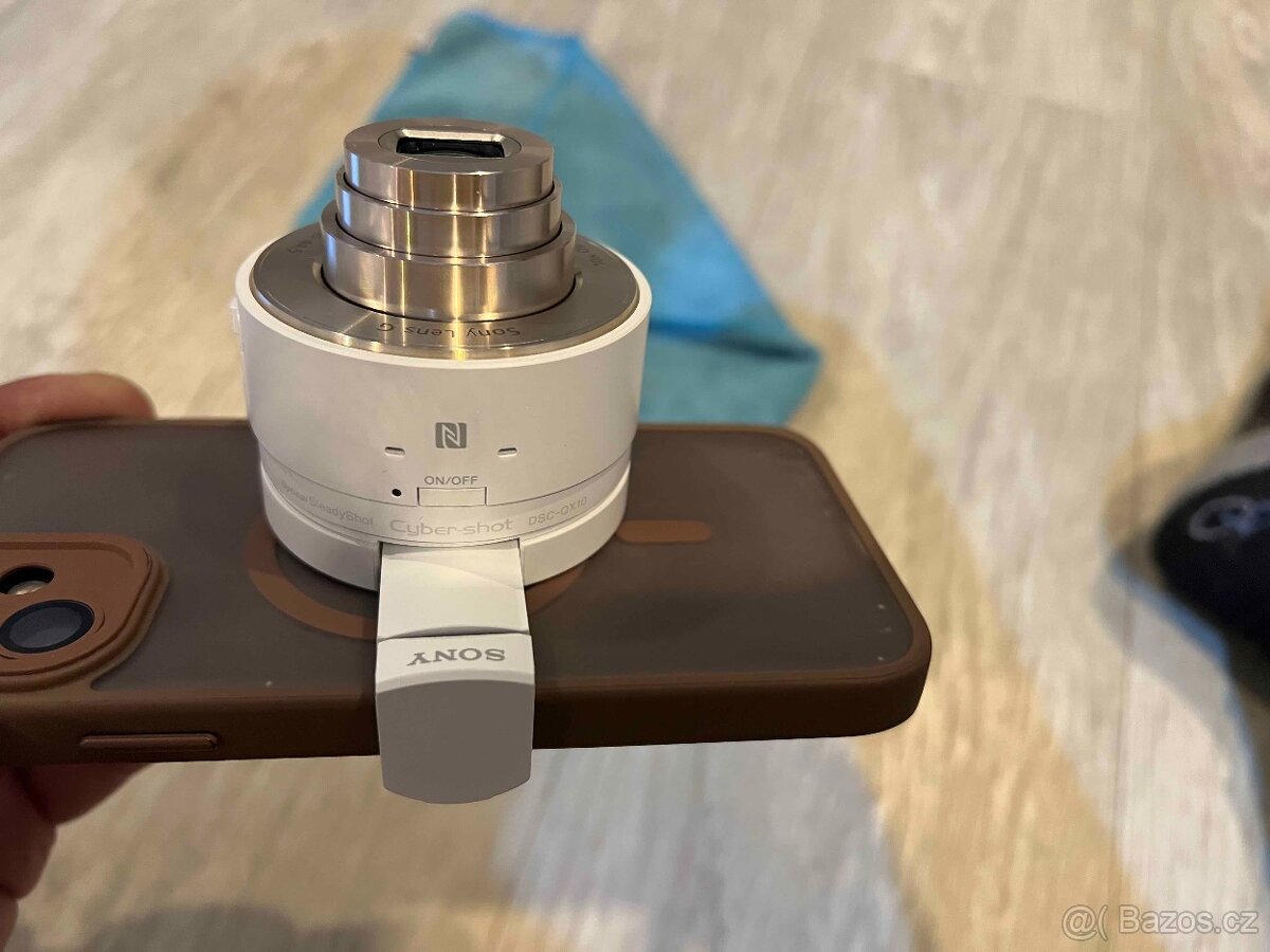 Sony Cyber-shot DSC-QX10 – chytrý objektiv pro mobil - 6