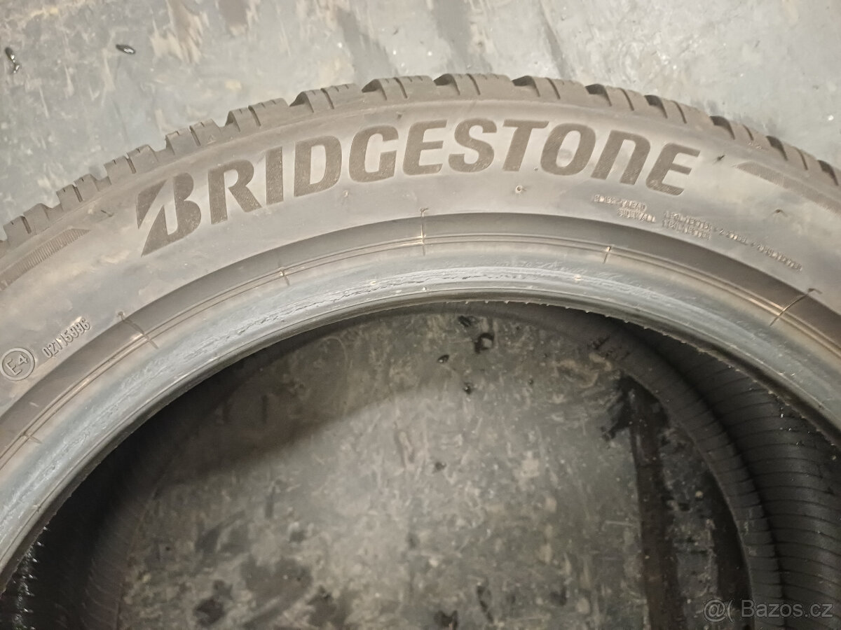 Zimní pneu Bridgestone 245/45/18 100V - 6