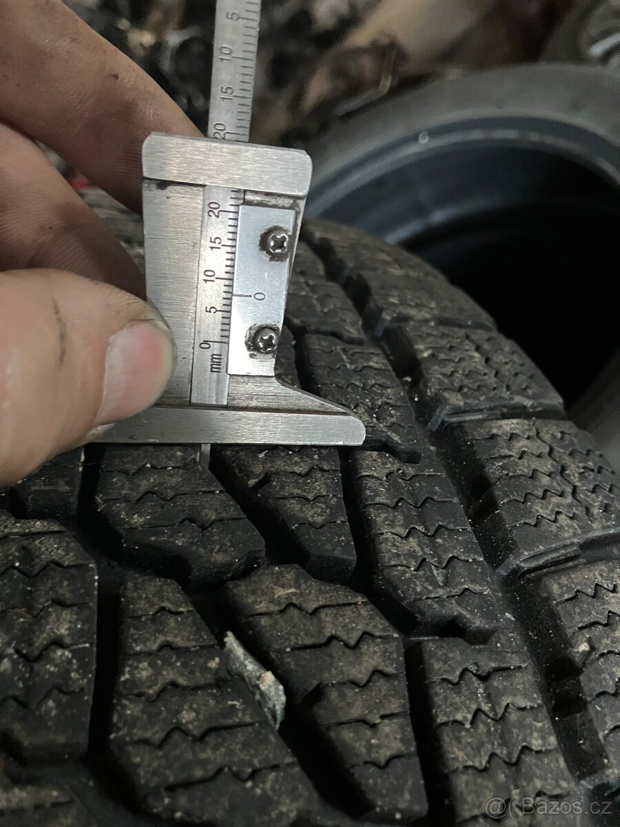 Pneu zimní 205/65 R16c - 6