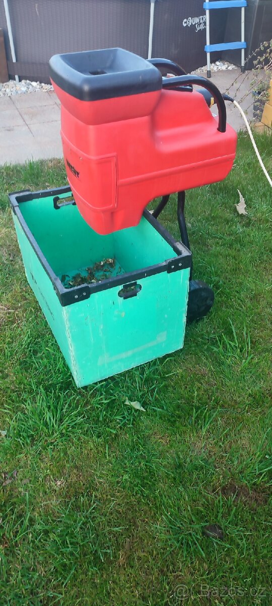 Štěpkovač, drtič větví - 6