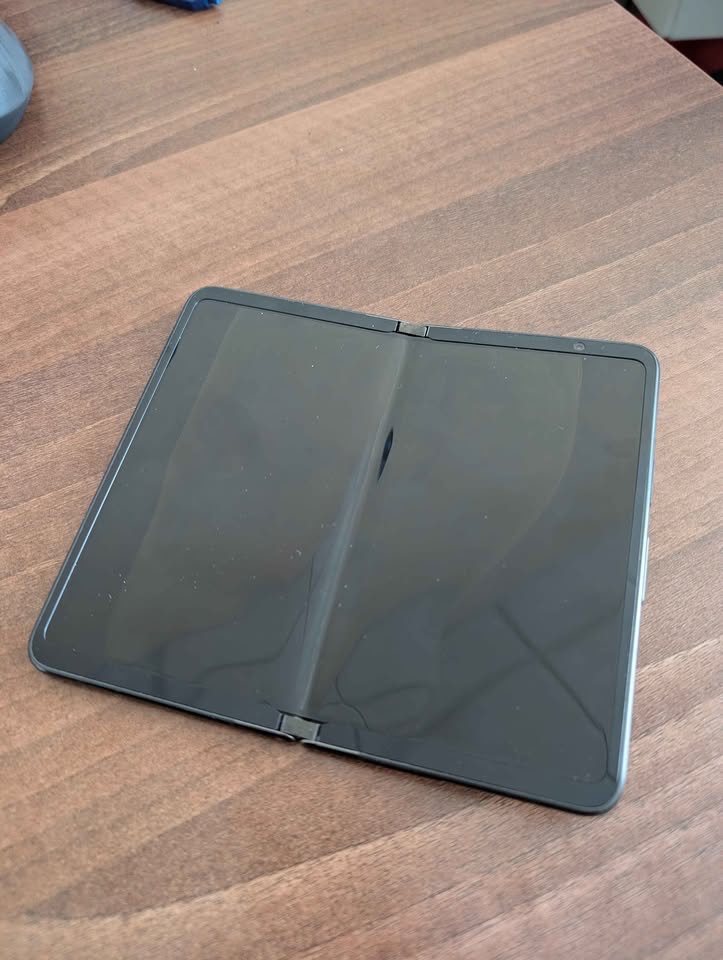 Google Pixel Fold (ctí popis) - 6